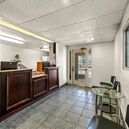 Birch Hill Suites Columbia-3