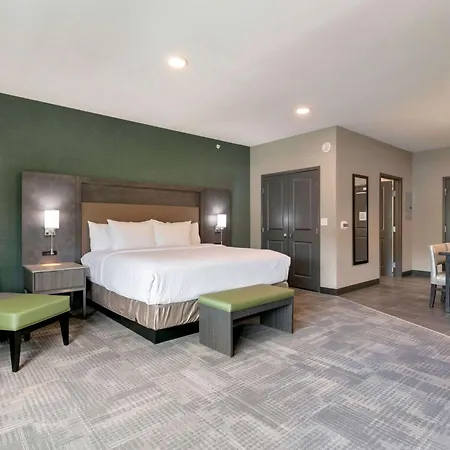 Best Western Plus Fillmore Inn & Suites-3