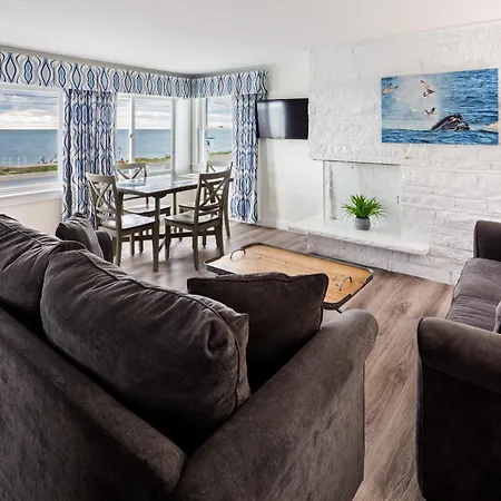 Breakwater Hotel-2
