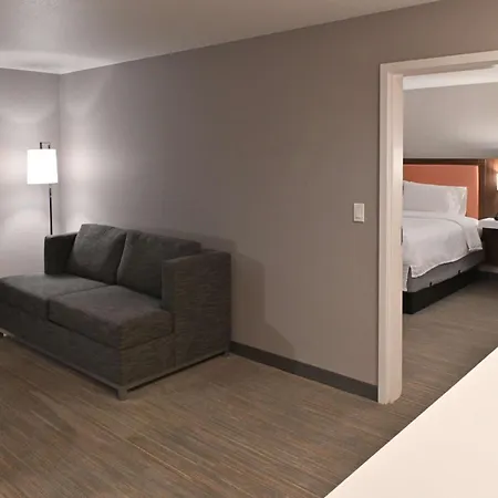 Hampton Inn Fremont-2