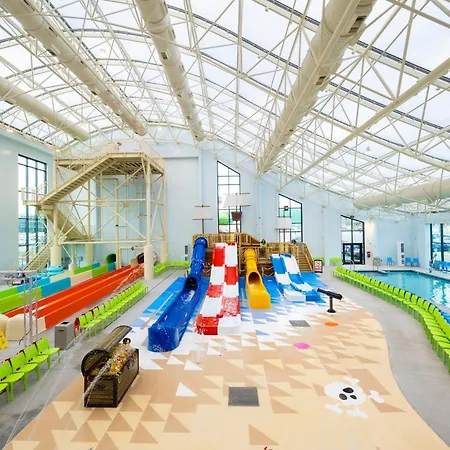 Country Cascades Waterpark Resort-3