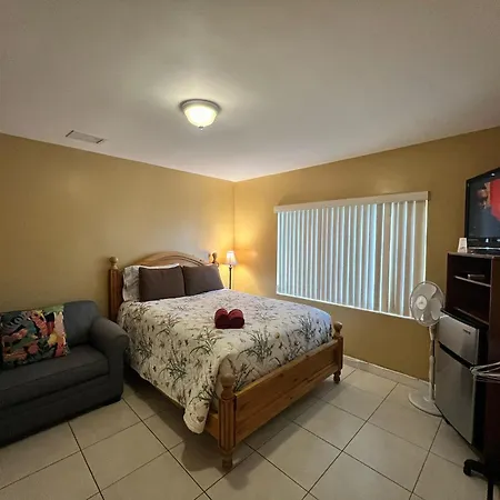 Royal Poinciana Stay-3