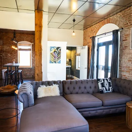 Lander Millhouse-3