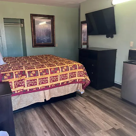 Town & Country Motel-3