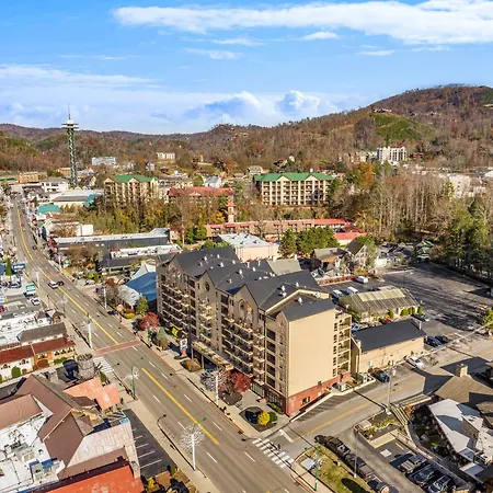 Black Bear Inn & Suites-3