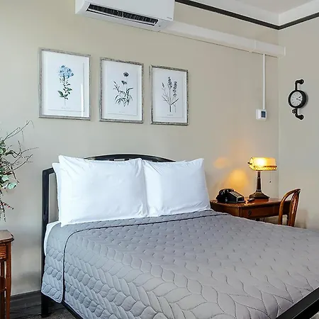 Gardner Hotel & Hostel-3