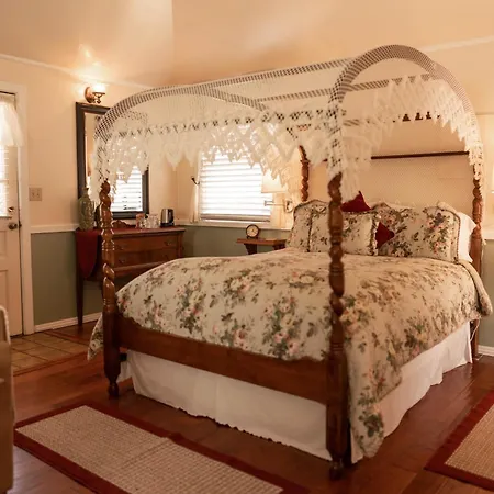Headlands Inn Bed And Breakfast-2
