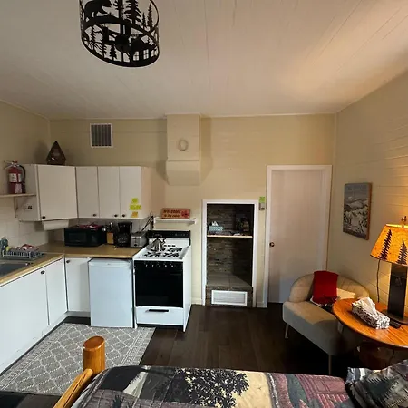 Holiday Lodge Cabins-3