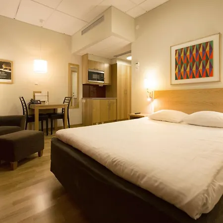 Sky Hotel Malmoe City-3