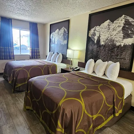 Super 8 By Wyndham Denver Central-3
