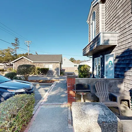 Beaches Inn | Sandpiper Pier Cottage-3