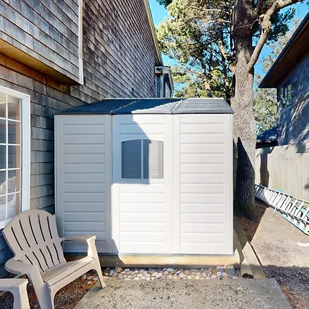 Beaches Inn | Sandpiper Pier Cottage-2