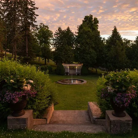 Idlwilde Inn-2