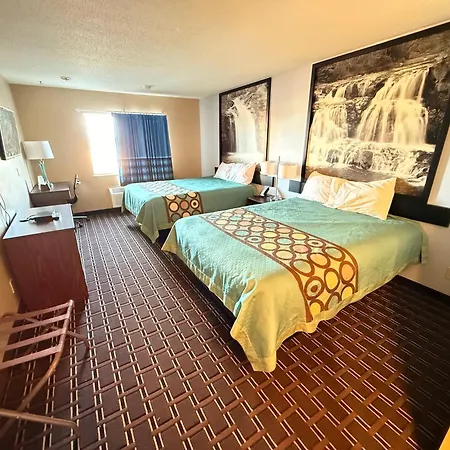 Super 8 By Wyndham Reedsburg-2