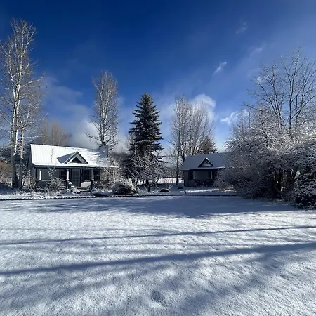 Apple Orchard Inn-2