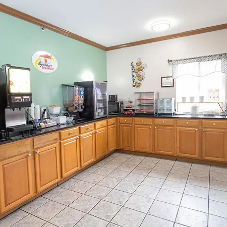 Super 8 By Wyndham Big Rapids-2