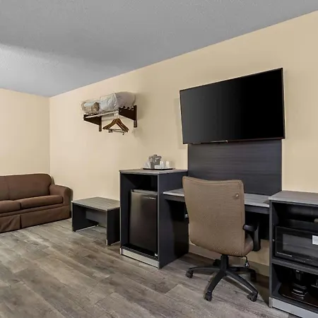 Econo Lodge Inn & Suites Santa Rosa-3