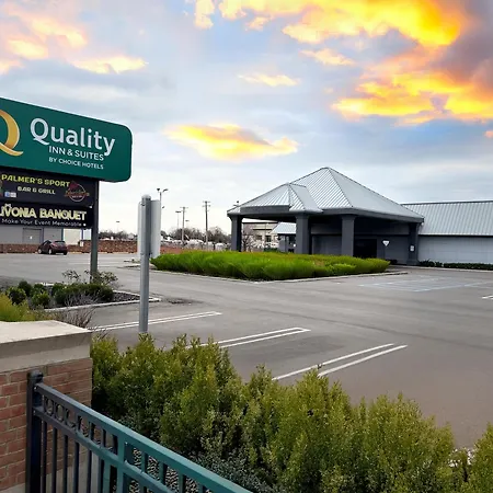 Quality Inn & Suites Banquet Center-2
