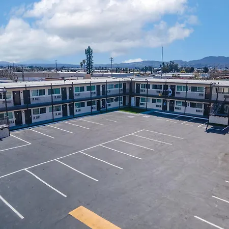 Inland Inn & Suites-3