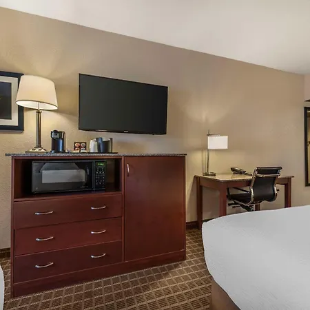 Best Western Plus Peak Vista Inn & Suites-3