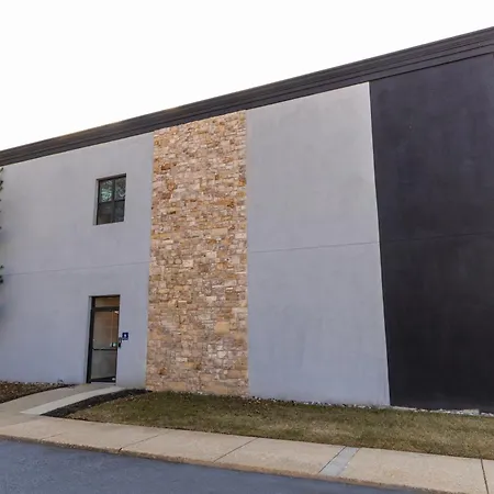 Brinton Suites-3