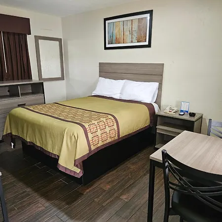 Deluxe Inn - Sarasota-3