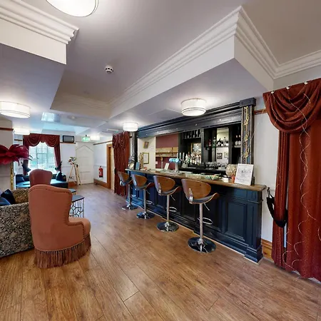 High Tor Hotel-3