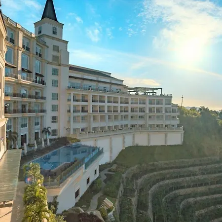 Twin Lakes Hotel Near Tagaytay-3