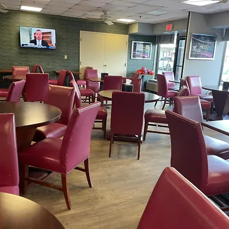 Days Inn By Wyndham Virginia Beach At The Beach-2