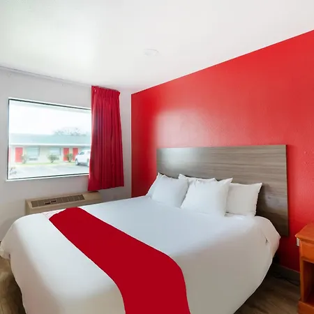 Oyo Hotel San Antonio Near At&T Center-2