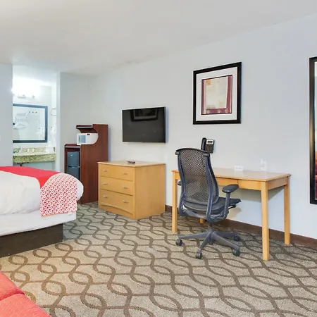 Oyo Hotel Ingleside Tx-2