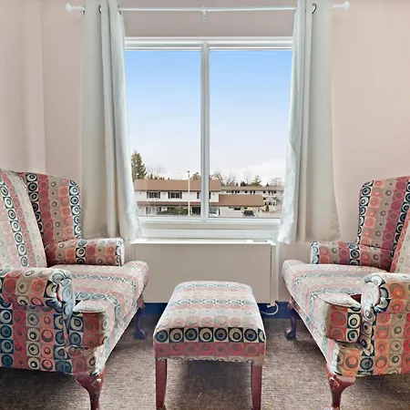 Niagara Lodge & Suites-3