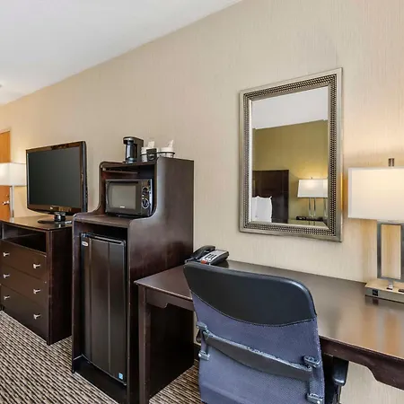Spark By Hilton Watertown-2