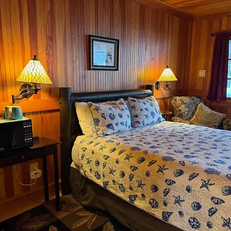 Whistling Winds Motel-2