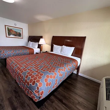 Desert Sands Inn & Suites-2