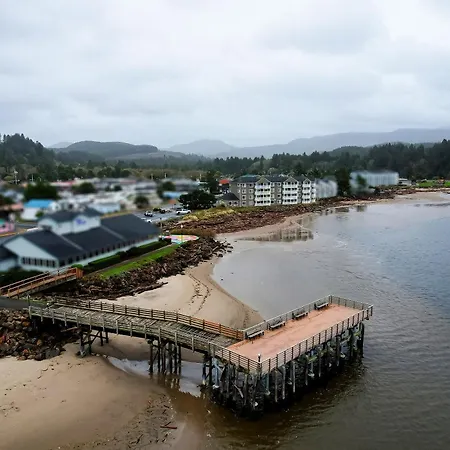 Siletz Bay Beachfront Hotel By Oyo Lincoln City-2