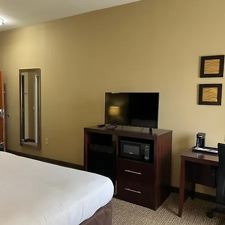 Days Inn & Suites By Wyndham Manheim Lebanon-3