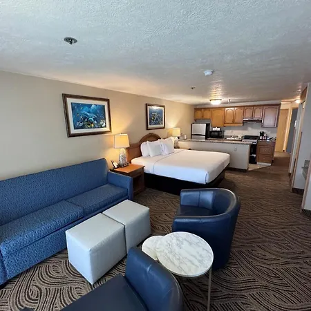 Promenade Inn & Suites Oceanfront-2