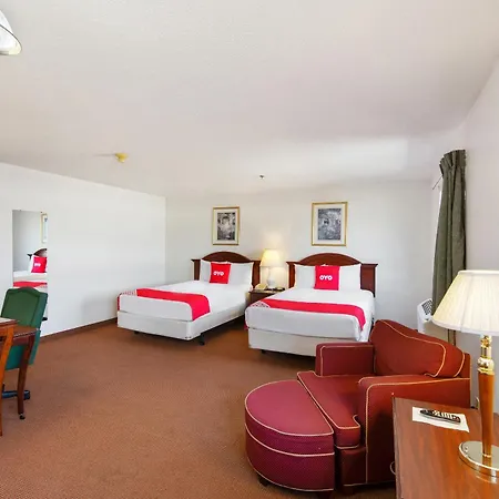 Oyo Hotel Portage I-94-3