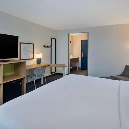 Spark By Hilton Walker Grand Rapids North-3