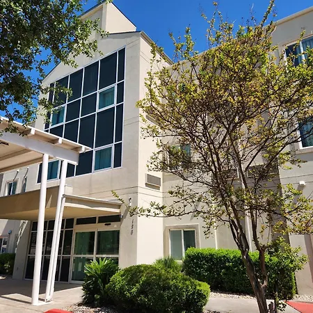 Baymont By Wyndham San Antonio Airport-3