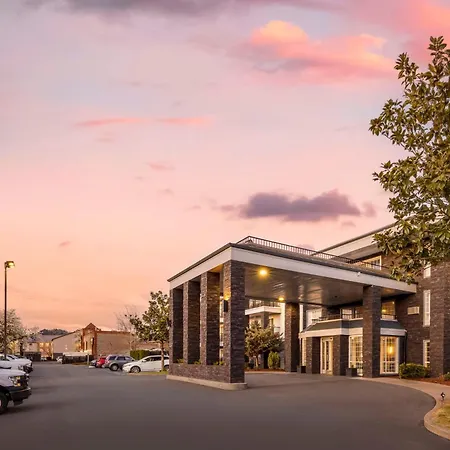 Best Western Plus Grand Manor Inn-3