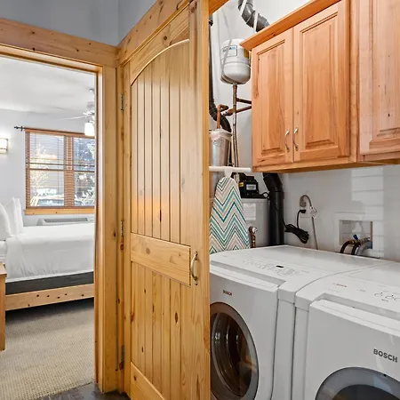 Prospector Accommodations Park City-3