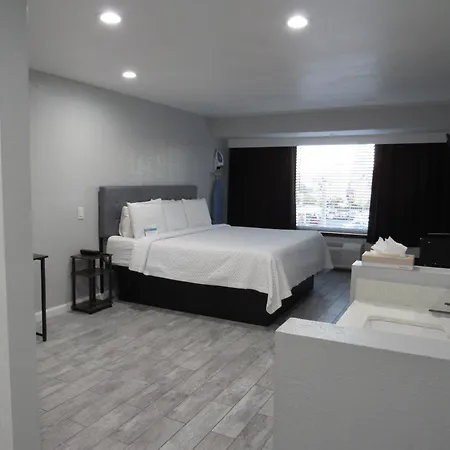 Capri Suites Anaheim-2