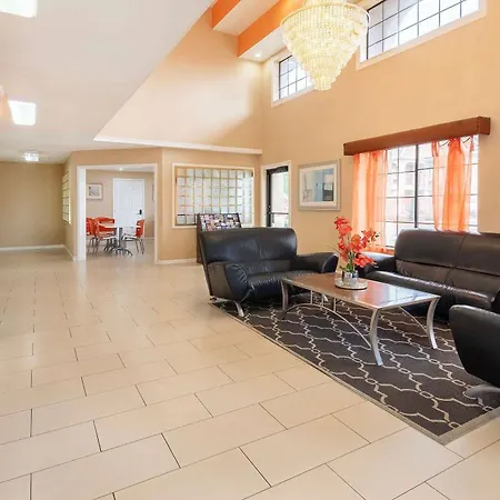 Super 8 By Wyndham Grand Prairie Southwest-3