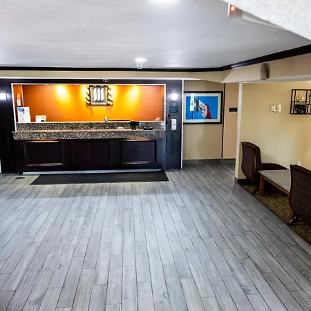 Mainstay Suites Coralville - Iowa City-3