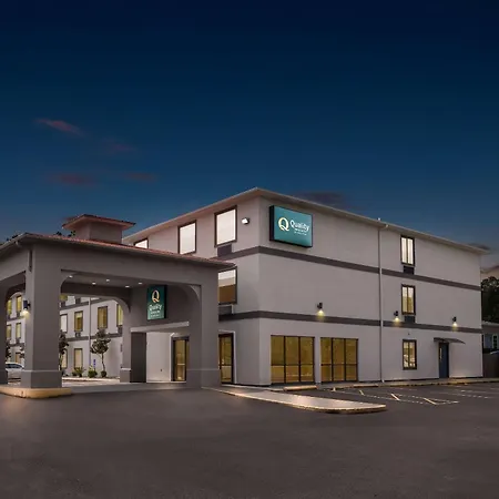 Quality Inn & Suites Biloxi - Ocean Springs-3