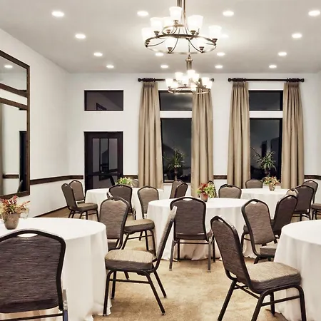 Hawthorn Extended Stay By Wyndham Rome-2