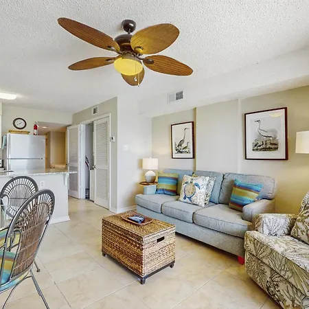 Royal Palms #1006-2