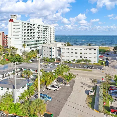 Bright Beachside Getaway-2